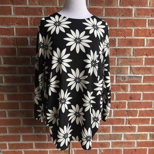 Floral Side Gathered Top - No interior labels